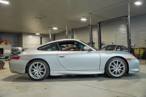 More photos of 2000 Porsche 911 Carrera at Foreign Auto Connect, IN