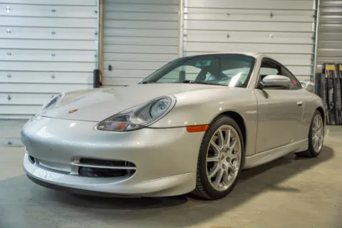 Photos of 2000 Porsche 911 Carrera for sale in Bloomington, IN at Foreign Auto Connect