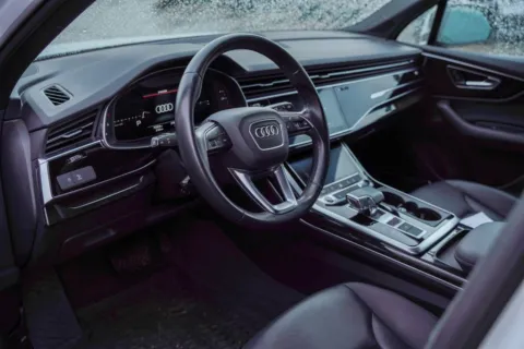 More photos of 2022 Audi Q7 55 Premium Plus at Foreign Auto Connect, IN