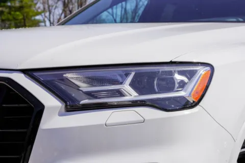 More photos of 2022 Audi Q7 55 Premium Plus at Foreign Auto Connect, IN