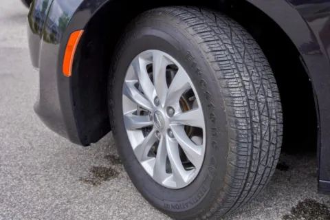 More photos of 2018 Chrysler Pacifica Touring L Plus at Foreign Auto Connect, IN