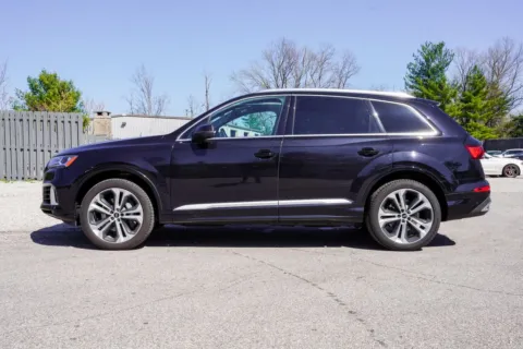 More photos of 2021 Audi Q7 55 Premium Plus at Foreign Auto Connect, IN