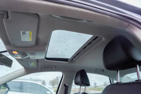 More photos of 2012 Volkswagen Passat 2.5 SE at Foreign Auto Connect, IN