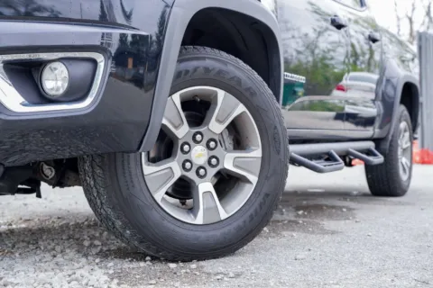 More photos of 2016 Chevrolet Colorado Z71 at Foreign Auto Connect, IN