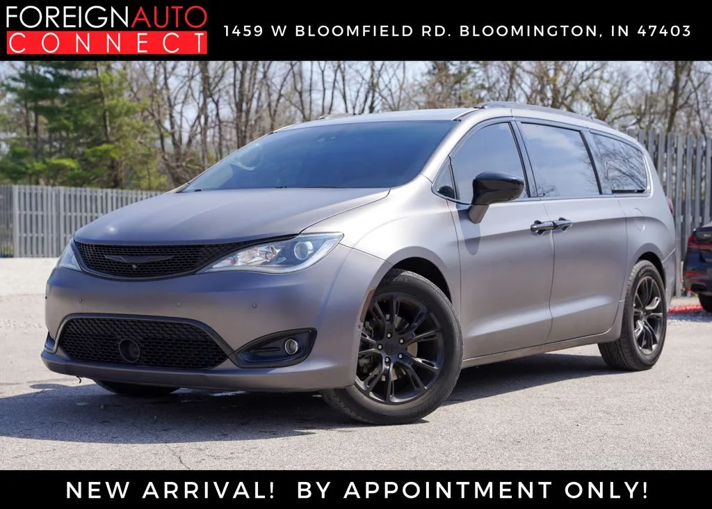 Silver 2017 Chrysler Pacifica Touring L Plus for sale in Bloomington, IN