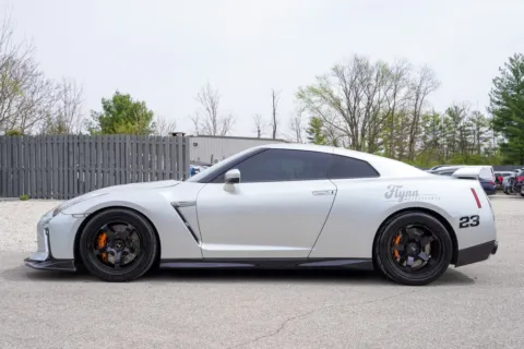 More photos of 2010 Nissan GT-R Premium at Foreign Auto Connect, IN
