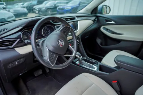 More photos of 2022 Buick Encore GX Preferred at Foreign Auto Connect, IN