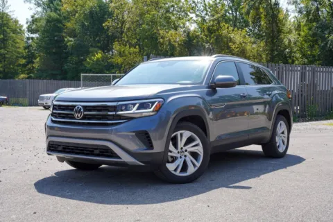 Photos of 2021 Volkswagen Atlas Cross Sport 2.0T SEL for sale in Bloomington, IN at Foreign Auto Connect