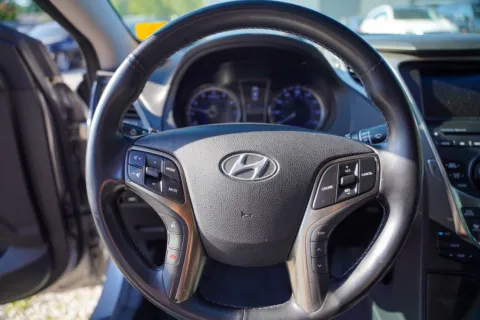 More photos of 2012 Hyundai Azera at Foreign Auto Connect, IN