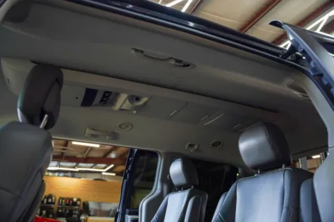 More photos of 2013 Volkswagen Routan SE at Foreign Auto Connect, IN