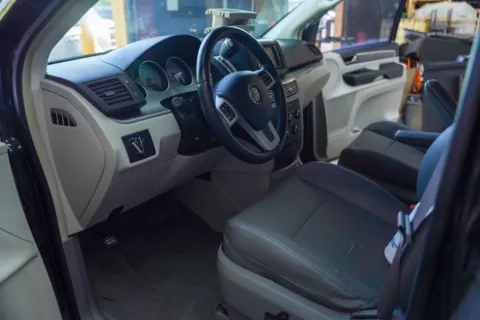 Photos of 2013 Volkswagen Routan SE for sale in Bloomington, IN at Foreign Auto Connect
