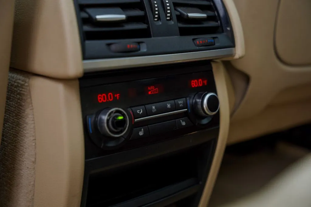 2015 BMW X5 xDrive35d - Photo 34
