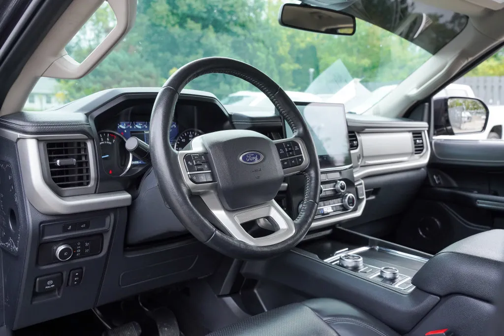 2022 Ford Expedition XLT - Photo 13