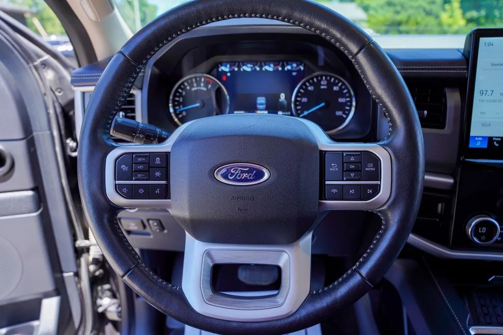 2022 Ford Expedition XLT - Photo 17