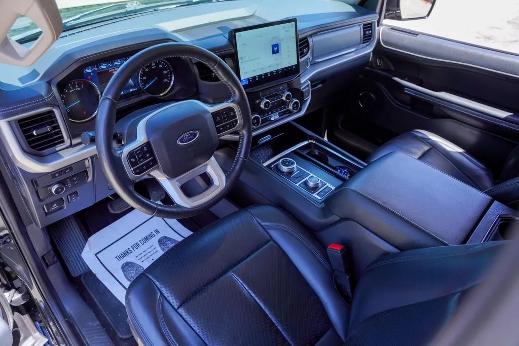 2022 Ford Expedition XLT - Photo 15