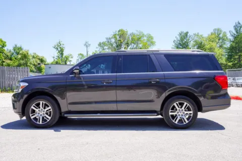 More photos of 2022 Ford Expedition Max XLT at Foreign Auto Connect, IN