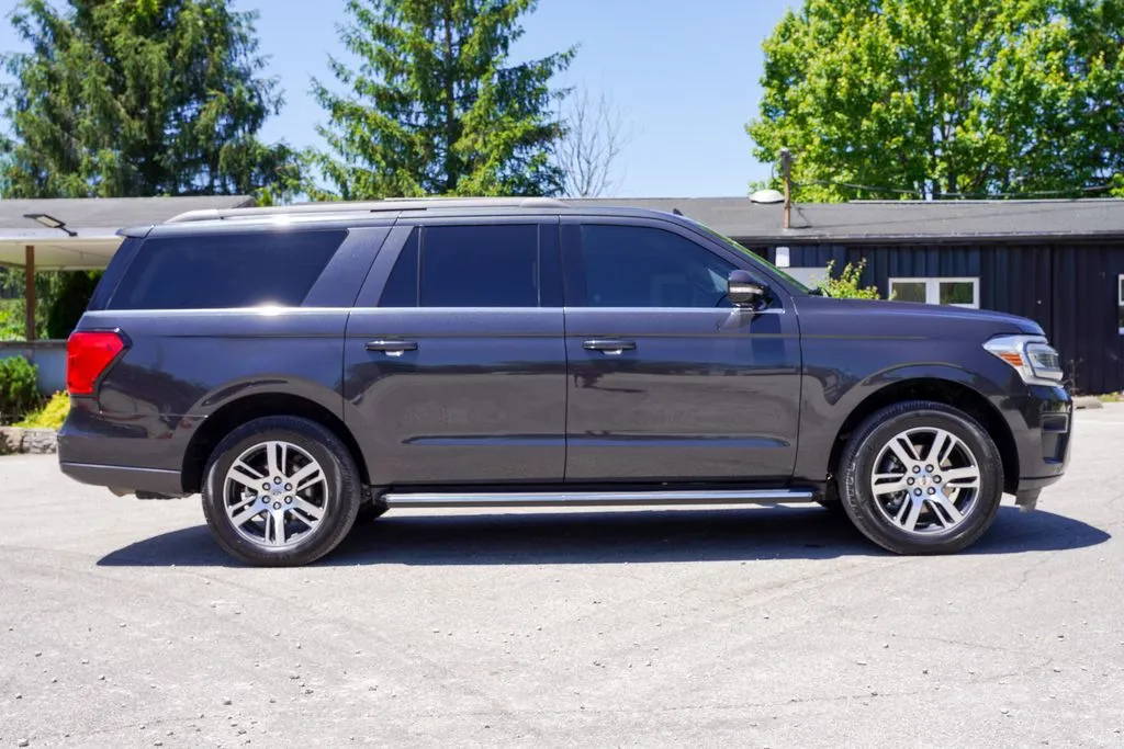 2022 Ford Expedition XLT - Photo 8