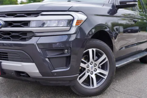 More photos of 2022 Ford Expedition Max XLT at Foreign Auto Connect, IN