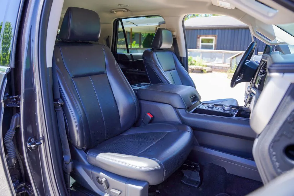 2022 Ford Expedition XLT - Photo 38