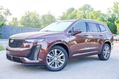 Photos of 2022 Cadillac XT6 Premium Luxury for sale in Bloomington, IN at Foreign Auto Connect