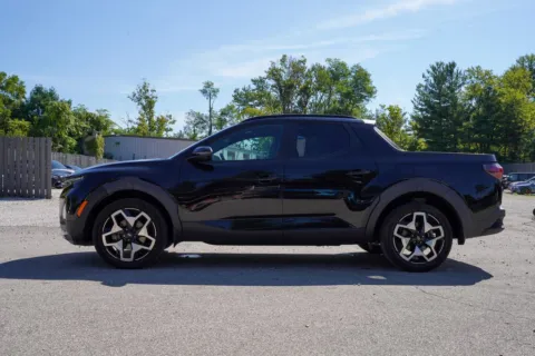 More photos of 2023 Hyundai Santa Cruz Limited at Foreign Auto Connect, IN