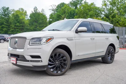 Photos of 2021 Lincoln Navigator Reserve for sale in Bloomington, IN at Foreign Auto Connect