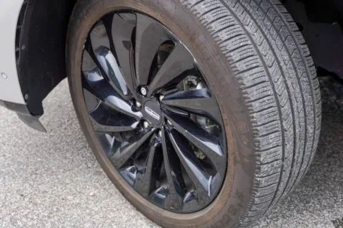 More photos of 2021 Lincoln Navigator Reserve at Foreign Auto Connect, IN