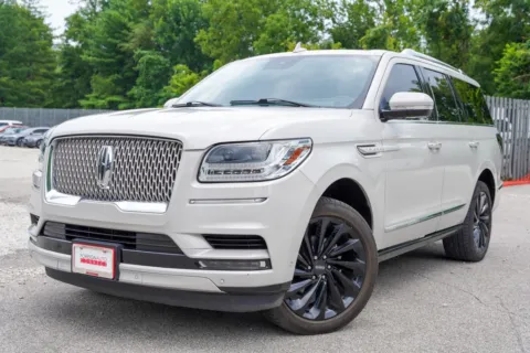 More photos of 2021 Lincoln Navigator Reserve at Foreign Auto Connect, IN
