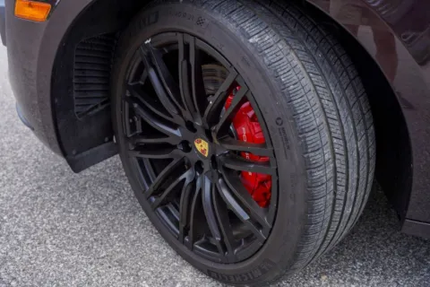 More photos of 2018 Porsche Macan Turbo at Foreign Auto Connect, IN