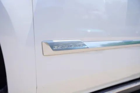 More photos of 2020 Cadillac Escalade Platinum Edition at Foreign Auto Connect, IN