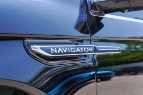 More photos of 2018 Lincoln Navigator L Black Label at Foreign Auto Connect, IN