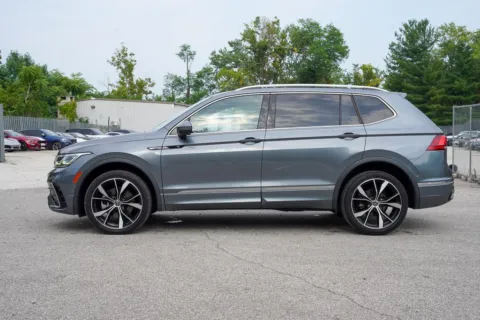 More photos of 2022 Volkswagen Tiguan 2.0T SEL R-Line at Foreign Auto Connect, IN