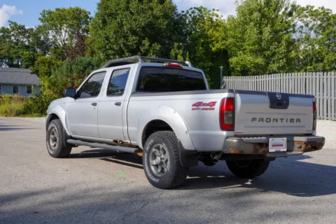 More photos of 2004 Nissan Frontier XE at Foreign Auto Connect, IN