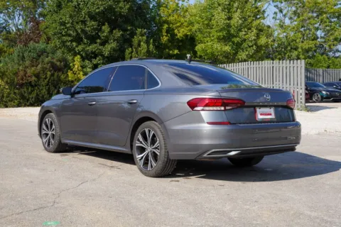 More photos of 2021 Volkswagen Passat 2.0T SE at Foreign Auto Connect, IN