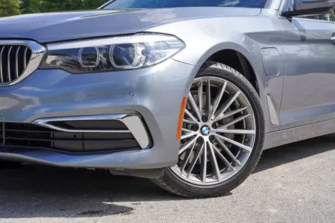 More photos of 2019 BMW 5 Series 530e iPerformance at Foreign Auto Connect, IN