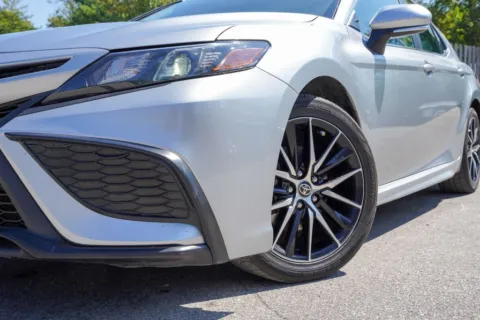 More photos of 2022 Toyota Camry SE at Foreign Auto Connect, IN