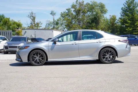 More photos of 2022 Toyota Camry SE at Foreign Auto Connect, IN