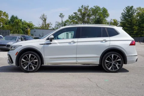 More photos of 2022 Volkswagen Tiguan 2.0T SEL R-Line at Foreign Auto Connect, IN