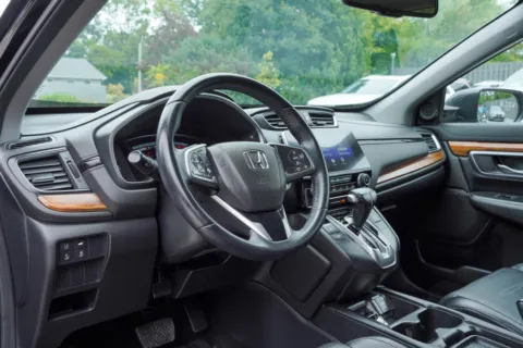 More photos of 2017 Honda CR-V Touring at Foreign Auto Connect, IN