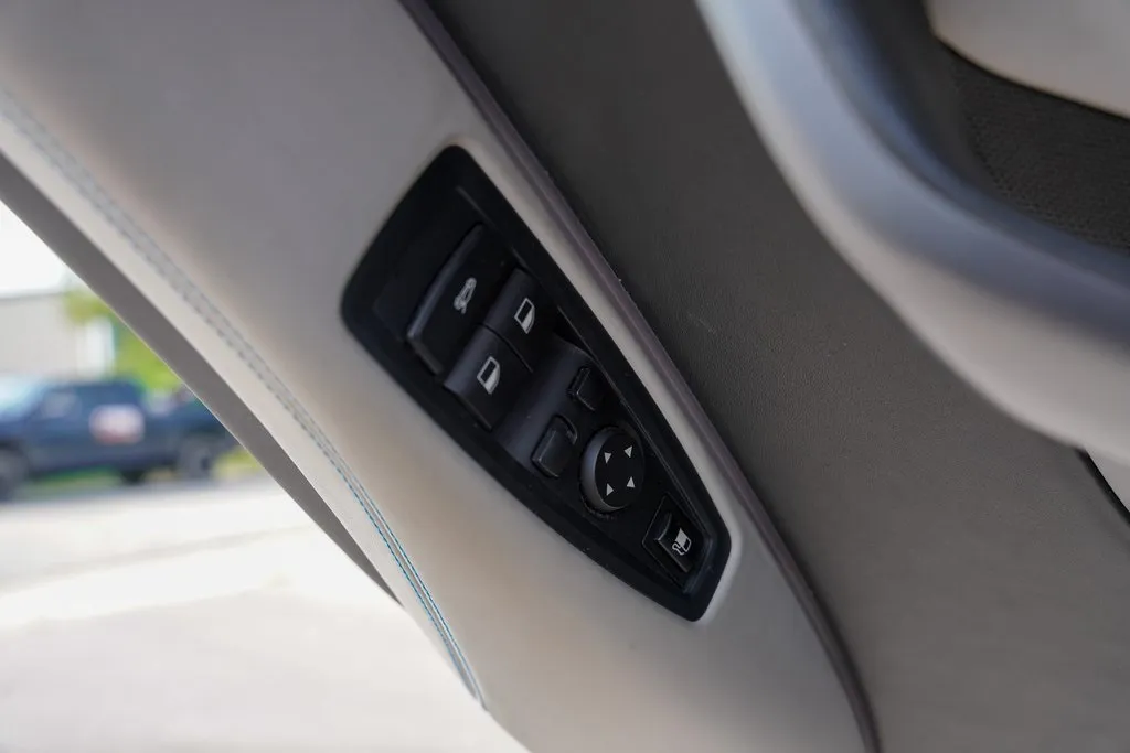 2015 Bmw i8 8-Series photo 12