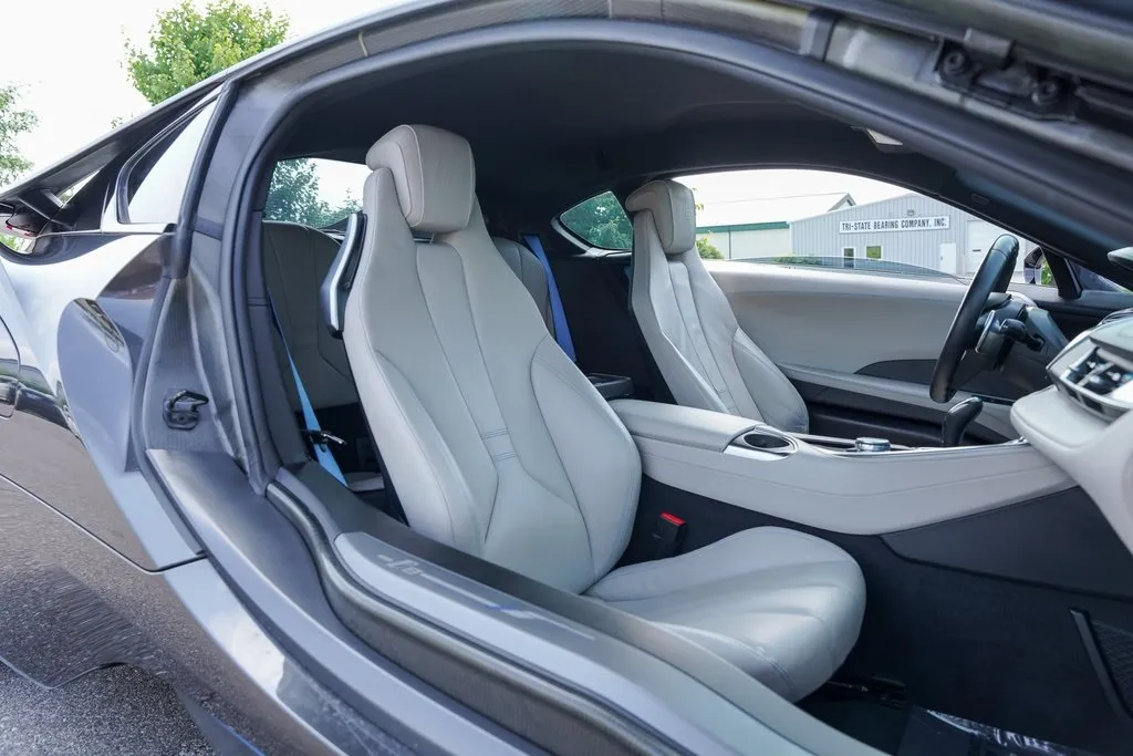 2015 Bmw i8 8-Series photo 24