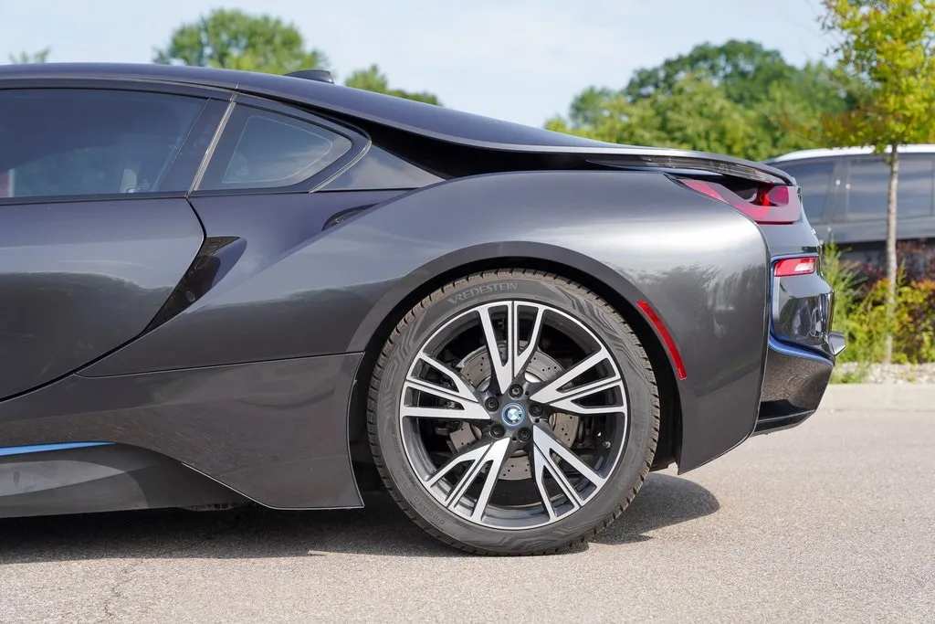 2015 Bmw i8 8-Series photo 14