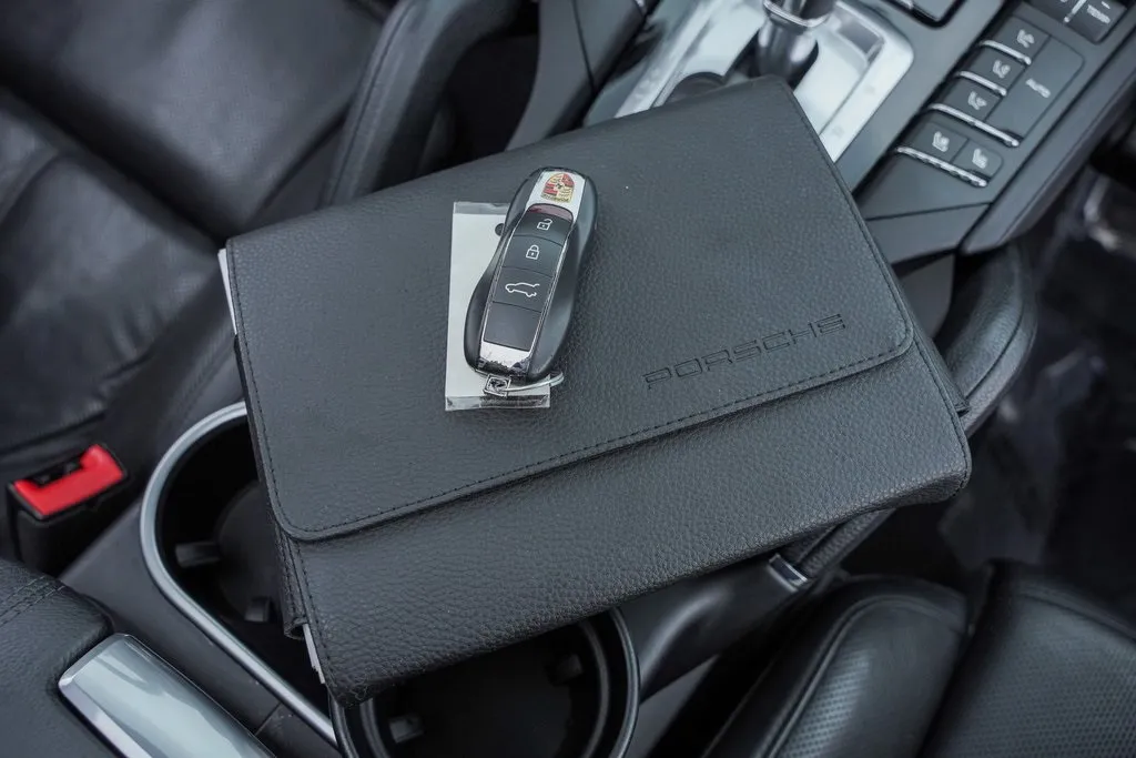 2018 Porsche Cayenne Base Platinum Edition photo 51