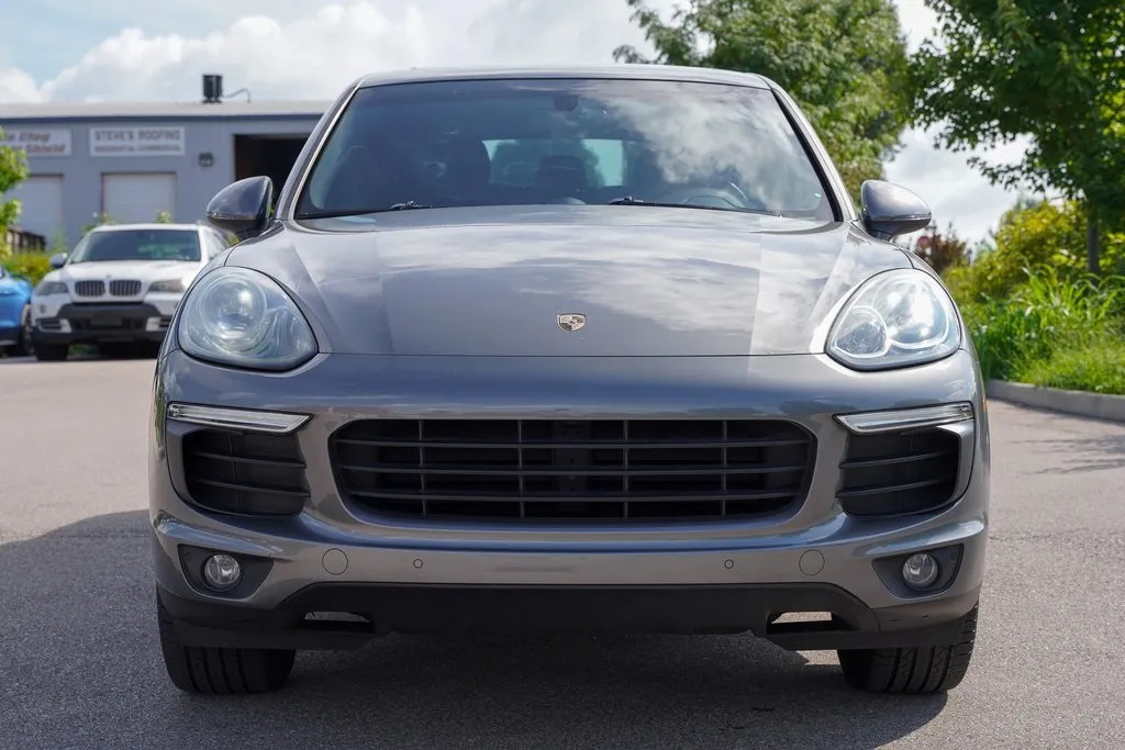 2016 Porsche Cayenne Base photo 35