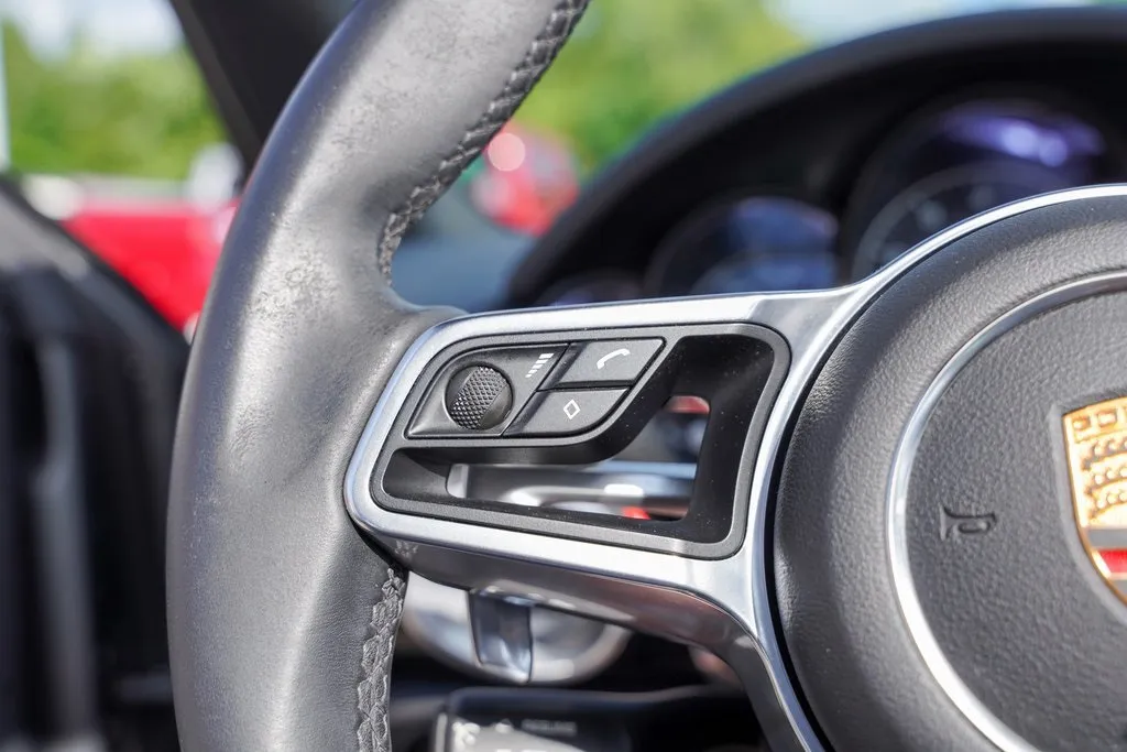 2016 Porsche Cayenne Base photo 6