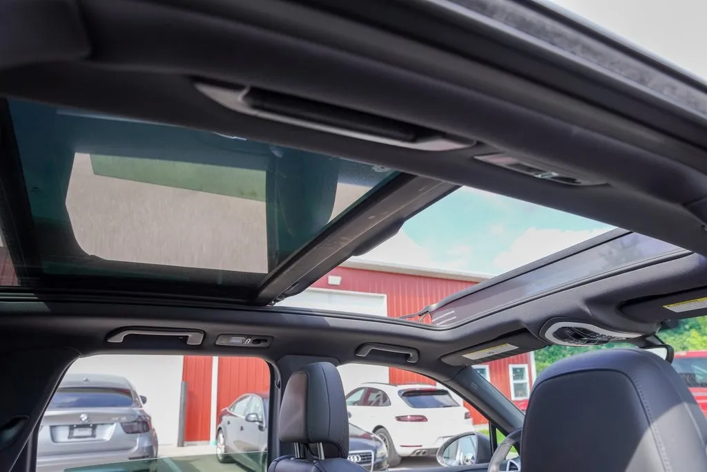 2016 Porsche Cayenne Base photo 30