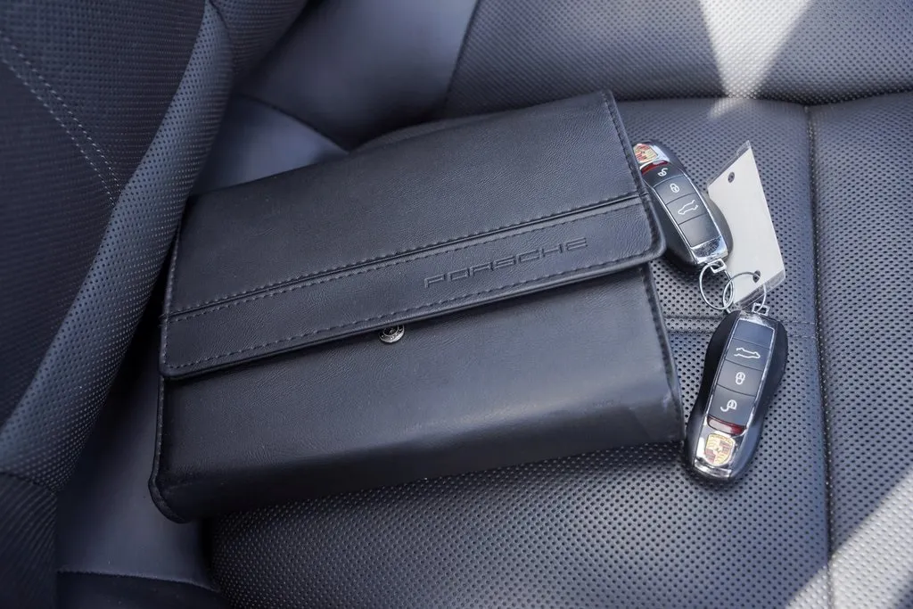 2016 Porsche Cayenne Base photo 45