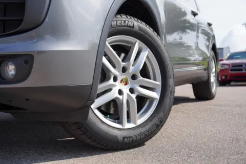More photos of 2016 Porsche Cayenne at Foreign Auto Connect, IN