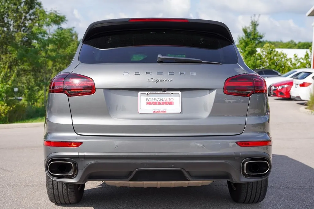 2016 Porsche Cayenne Base photo 33