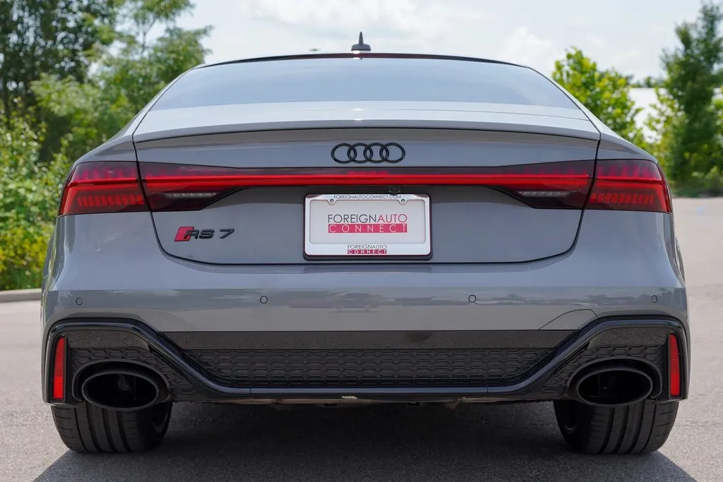 2022 Audi RS 7 Avant Base photo 4